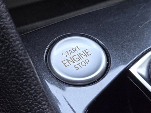 Used 2023 Volkswagen Tiguan SE R-Line image 23