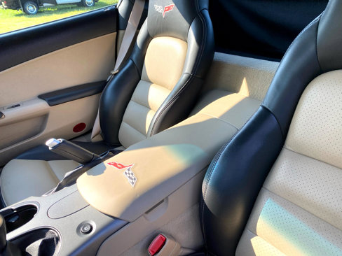 Used 2007 Chevrolet Corvette Coupe w/ Preferred Equipment Group image 25