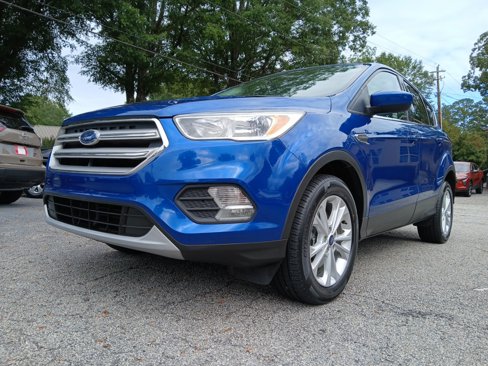 Used 2019 Ford Escape SE image 2