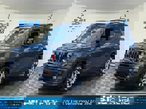 Used 2020 Jeep Renegade Latitude w/ Popular Equipment Group image 1