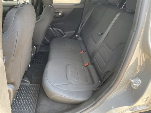 Used 2021 Jeep Renegade Latitude w/ Convenience Group image 32