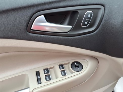 Used 2019 Ford Escape SEL image 13