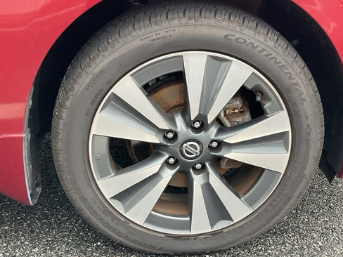 Used 2019 Nissan Sentra SV w/ Special Edition Package image 5