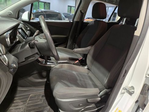 Used 2017 Chevrolet Trax LS image 18
