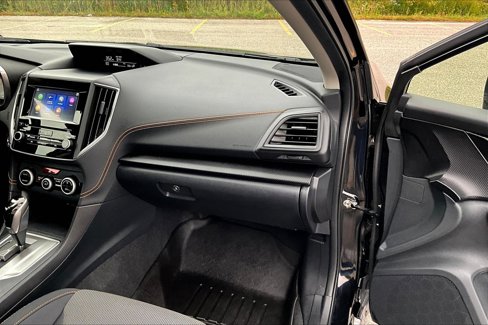 Used 2021 Subaru Crosstrek 2.0i Premium w/ Moonroof Package image 16