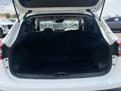 Used 2021 Nissan Rogue Sport S image 23