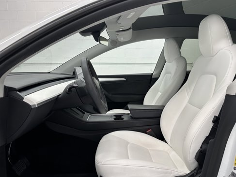 Used 2023 Tesla Model Y Long Range image 11