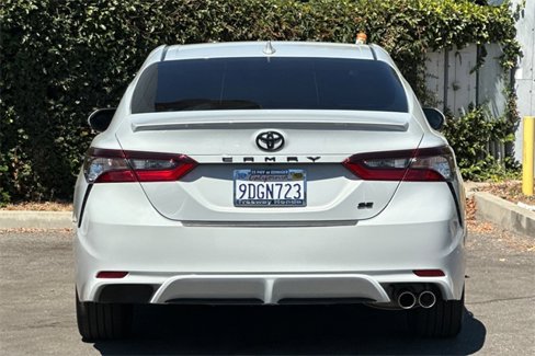 Used 2022 Toyota Camry SE image 5