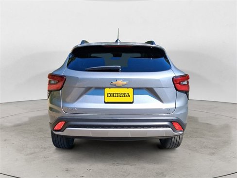 New 2025 Chevrolet Trax LT w/ Driver Confidence Package image 4