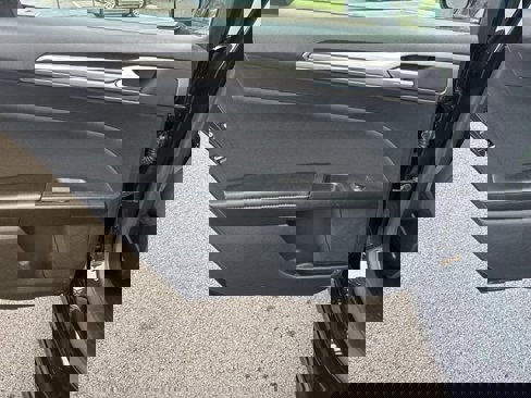 Certified 2020 Ford Fusion SE image 11