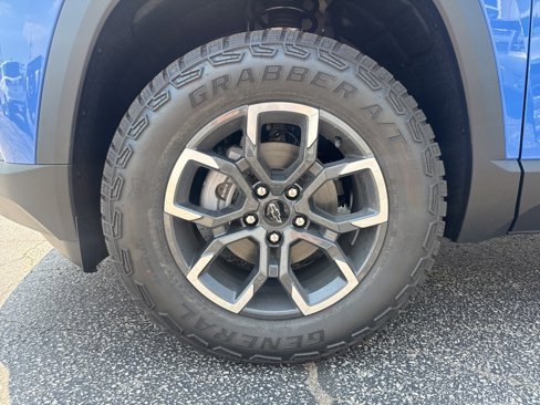 New 2026 Chevrolet Equinox ACTIV w/ Convenience Package III image 12
