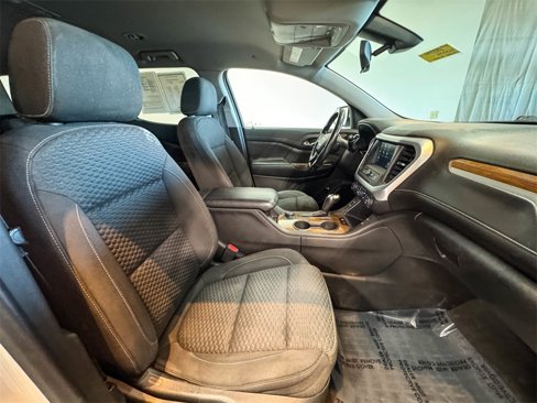 Used 2019 GMC Acadia SLE image 24