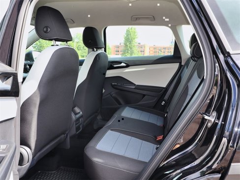 New 2025 Volkswagen Taos S image 14