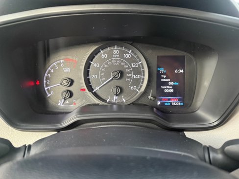 Used 2021 Toyota Corolla L image 23
