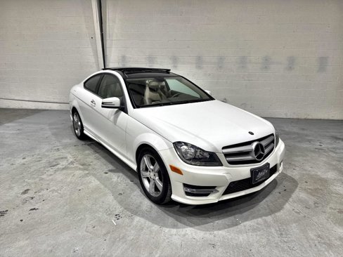 Used 2013 Mercedes-Benz C 250 Coupe image 3