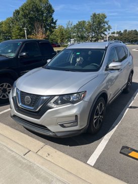Used 2018 Nissan Rogue SL image 3