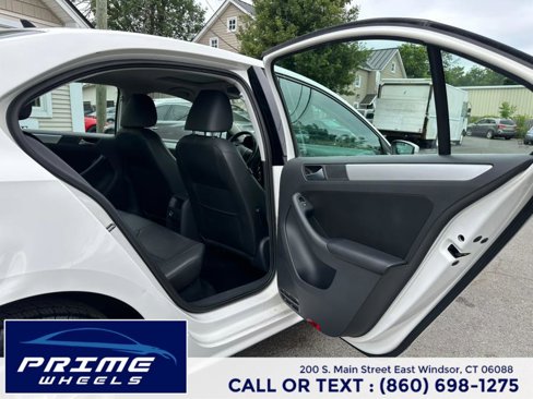 Used 2013 Volkswagen Jetta SE image 12