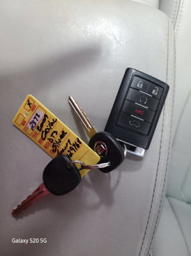 Used 2009 Cadillac DTS w/ Sun And Sound Package image 26