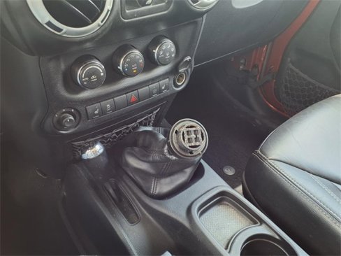 Used 2014 Jeep Wrangler Unlimited Rubicon w/ Connectivity Group image 25
