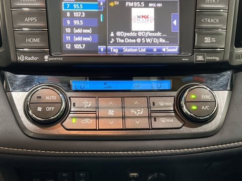 Used 2015 Toyota RAV4 Limited image 17