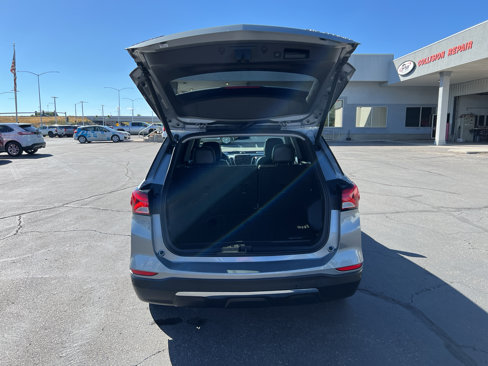 Used 2023 Chevrolet Equinox Premier image 6
