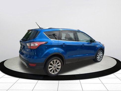 Used 2017 Ford Escape Titanium image 3