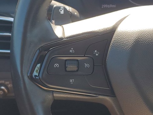Used 2023 Chevrolet Bolt EUV LT w/ Convenience Package image 34