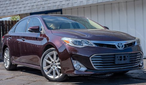 Used 2013 Toyota Avalon Limited image 7