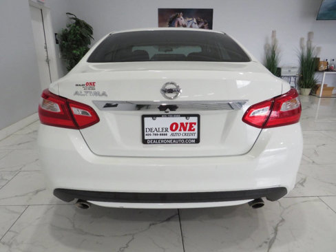 Used 2016 Nissan Altima 2.5 S w/ Power Driver Seat Package image 5