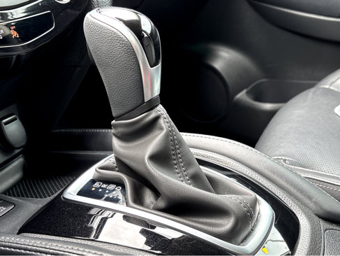 Used 2019 Nissan Rogue SL w/ Premium Package image 15