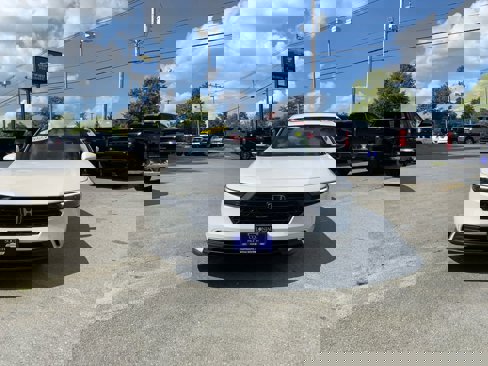 Used 2023 Honda Accord EX image 9