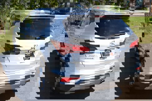 Used 2017 Hyundai Santa Fe Sport image 24