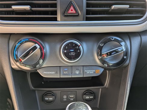 Used 2018 Hyundai Kona SEL image 21