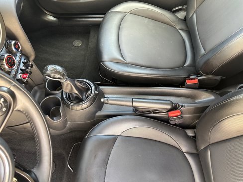 Used 2016 MINI Cooper 2-Door Hardtop image 11