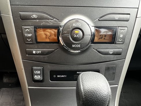 Used 2013 Toyota Corolla S image 22