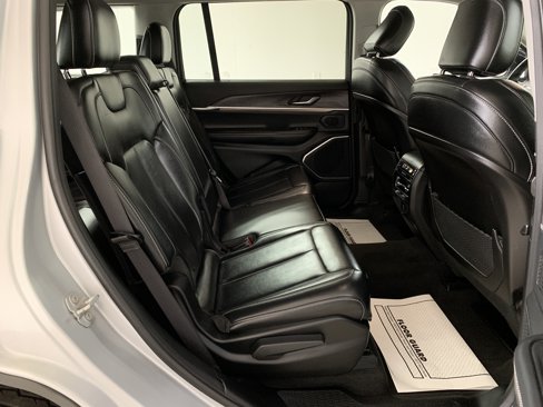 Used 2021 Jeep Grand Cherokee L Limited image 32