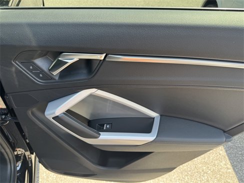 Certified 2022 Audi Q3 2.0T Premium image 34