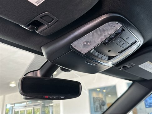 Used 2019 Jeep Grand Cherokee Altitude image 23