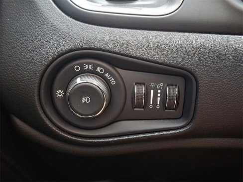 Used 2021 Jeep Renegade Limited w/ Sun & Sound Group image 26