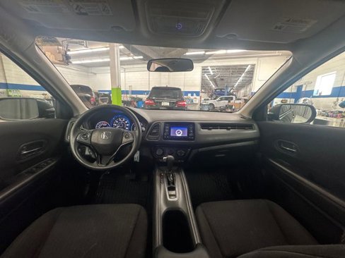 Used 2018 Honda HR-V LX image 25