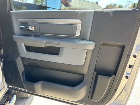 Used 2018 RAM 4500 Tradesman w/ Power & Remote Entry Group image 17
