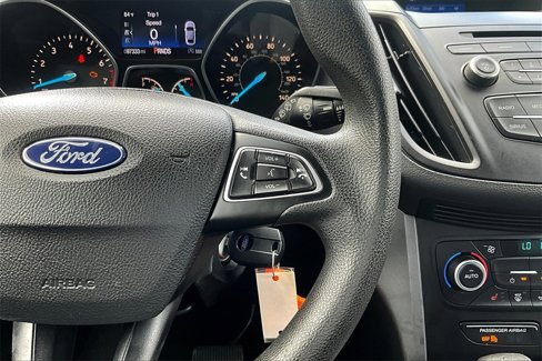 Used 2018 Ford Escape SE image 12
