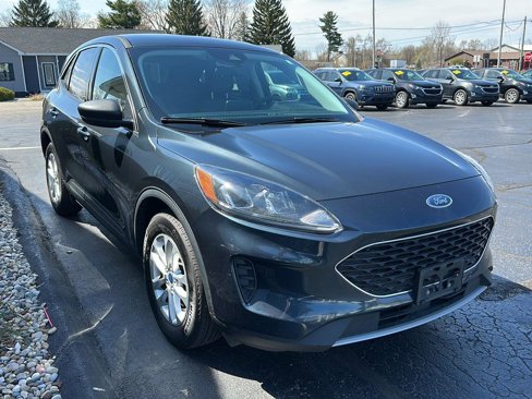 Used 2022 Ford Escape SE image 4