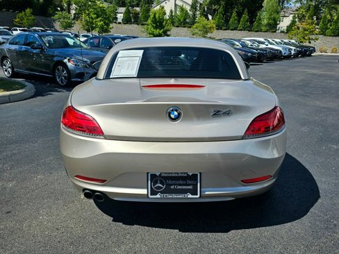 Used 2012 BMW Z4 sDrive28i image 9
