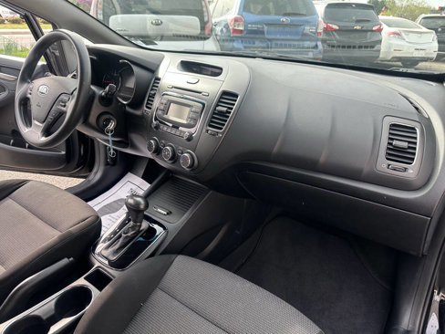 Used 2017 Kia Forte LX image 18
