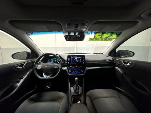 Used 2022 Hyundai Ioniq SEL image 29
