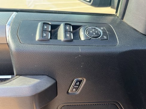 Used 2017 Ford F150 XLT w/ Equipment Group 302A Luxury image 7
