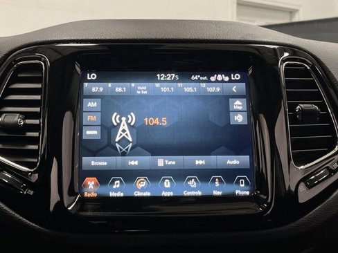 Certified 2018 Jeep Compass Limited w/ Navigation Group image 19
