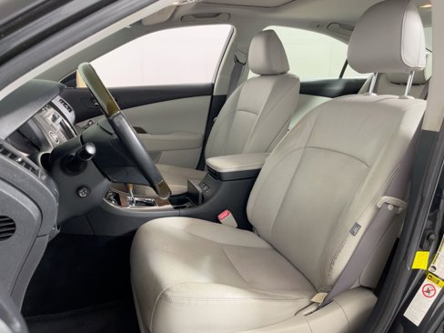 Used 2011 Lexus ES 350 image 4