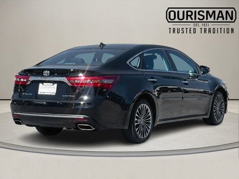 Used 2016 Toyota Avalon Limited image 5